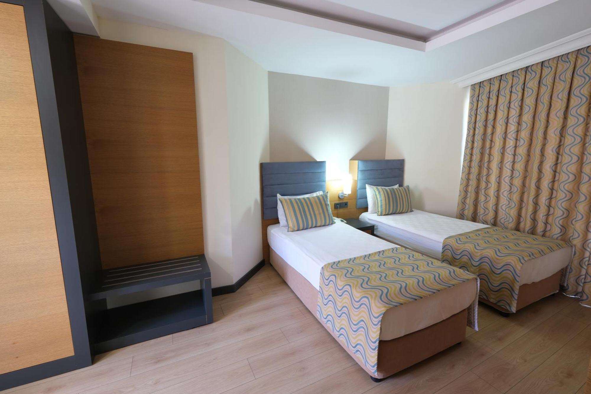 Hotel Sumela Garden เบลดิบี ภายนอก รูปภาพ