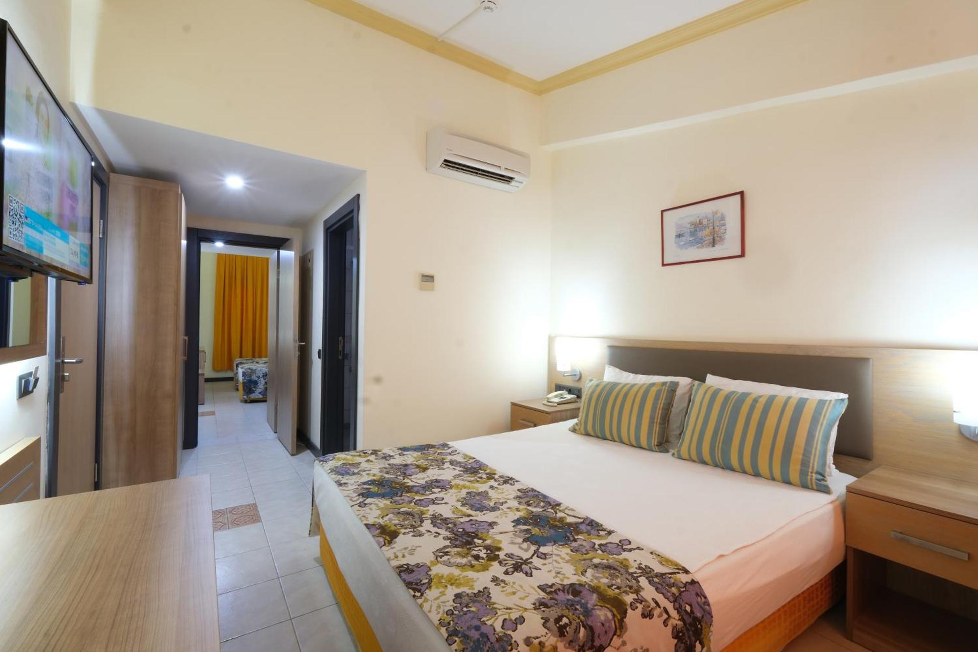 Hotel Sumela Garden เบลดิบี ภายนอก รูปภาพ