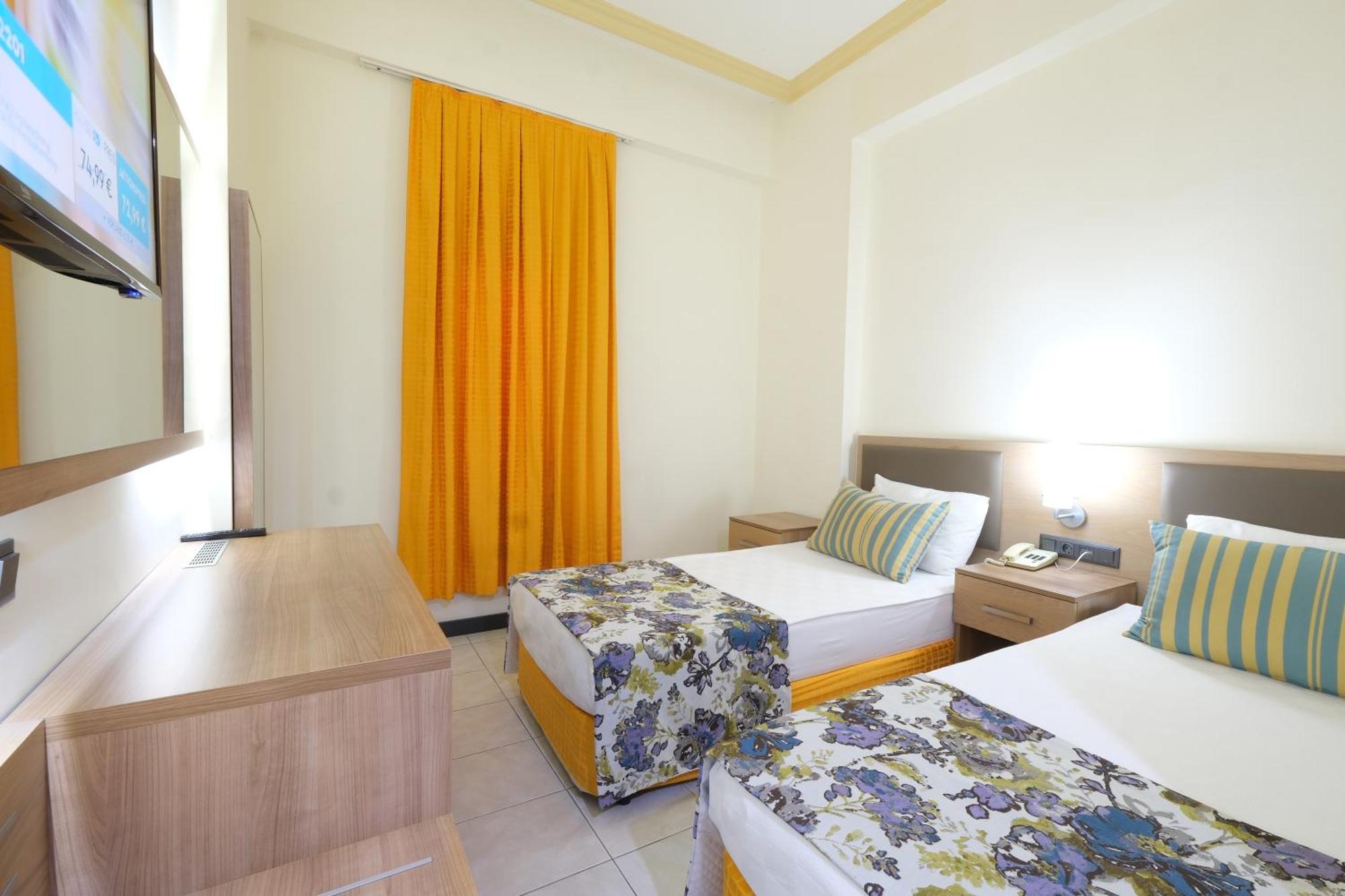 Hotel Sumela Garden เบลดิบี ภายนอก รูปภาพ
