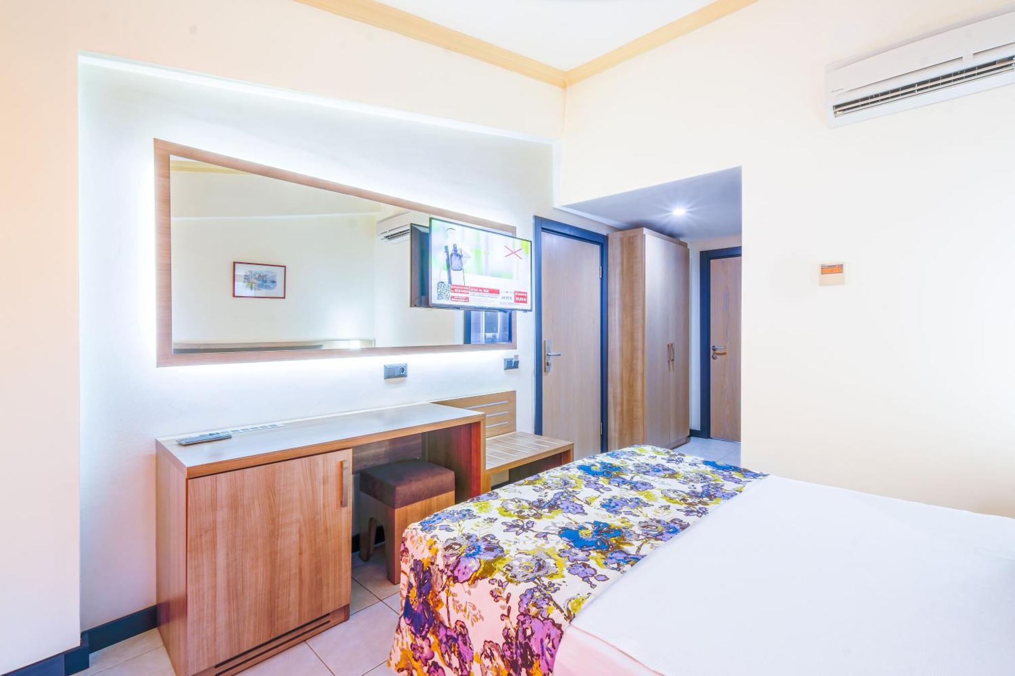 Hotel Sumela Garden เบลดิบี ภายนอก รูปภาพ
