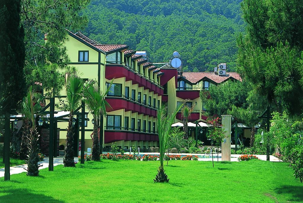 Hotel Sumela Garden เบลดิบี ภายนอก รูปภาพ