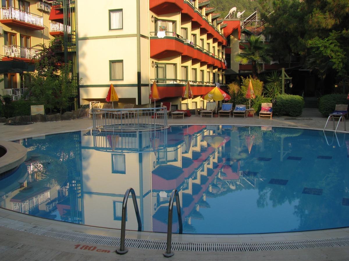 Hotel Sumela Garden เบลดิบี ภายนอก รูปภาพ