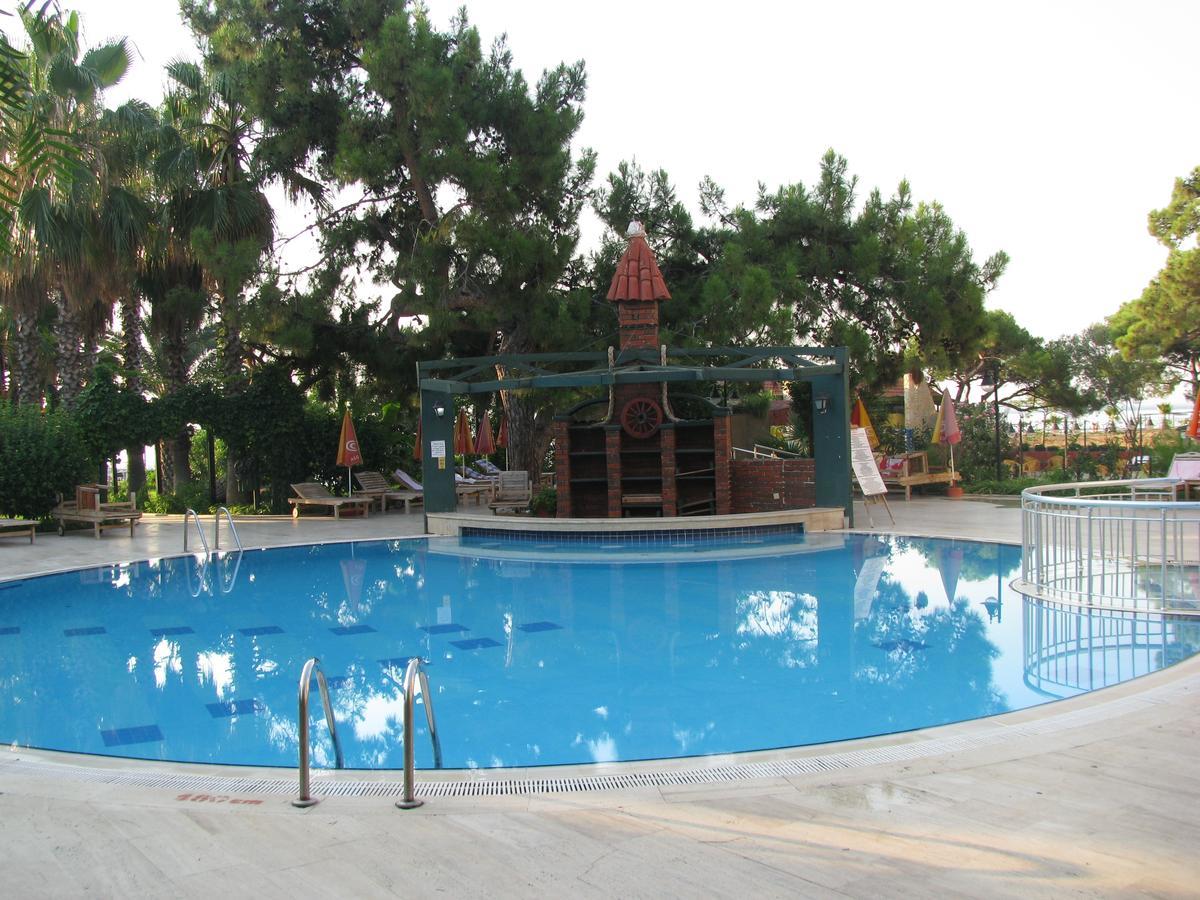 Hotel Sumela Garden เบลดิบี ภายนอก รูปภาพ