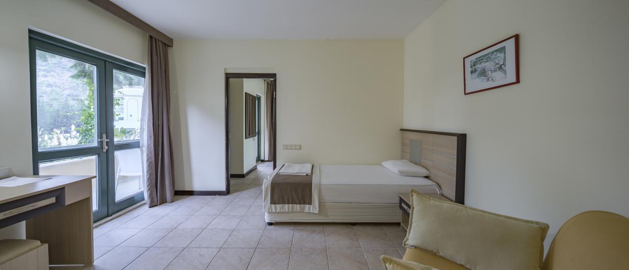 Hotel Sumela Garden เบลดิบี ภายนอก รูปภาพ